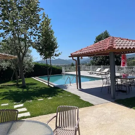 Willa Green Garden & Pool *